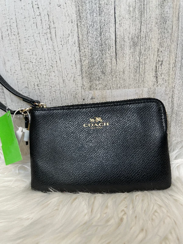 Wristlet Designer By Coach  Size: Small