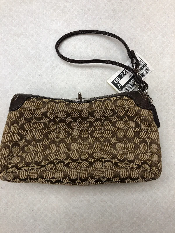 Wristlet Designer By Coach  Size: Medium