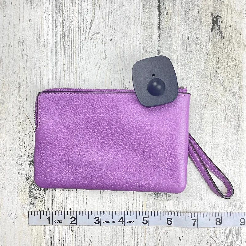 Wristlet Designer By Coach  Size: Small