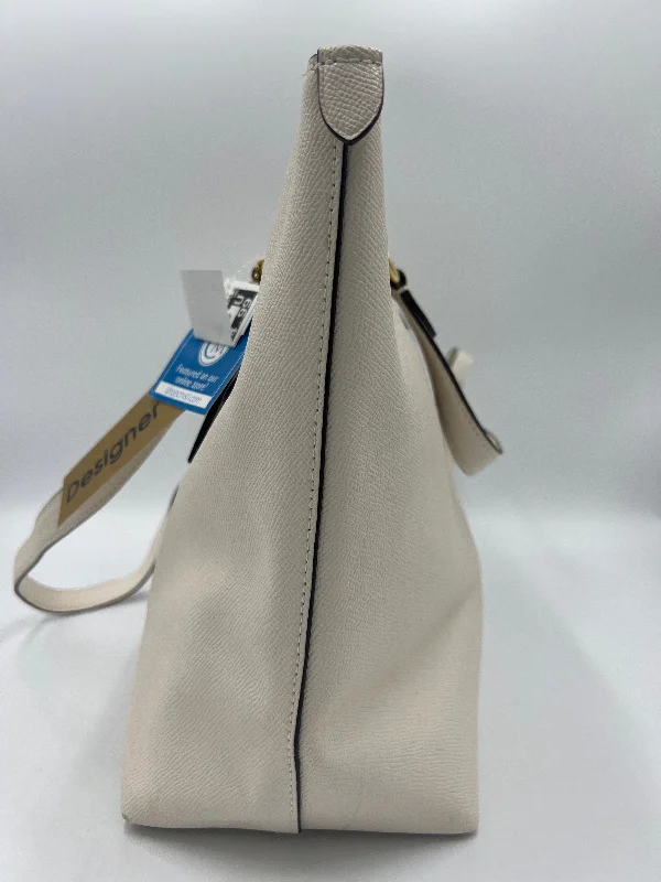 Handbag Designer By Coach  Size: Medium