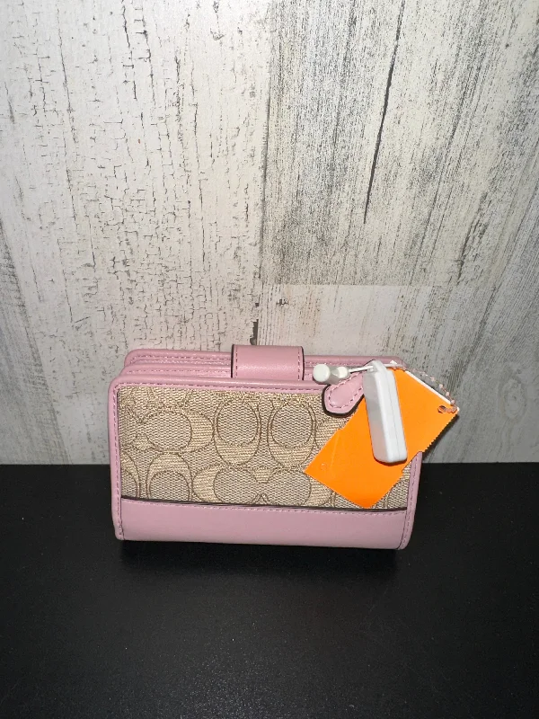 Wallet Designer By Coach  Size: Small