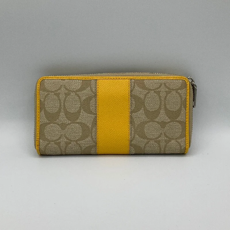 Wallet Designer By Coach  Size: Medium