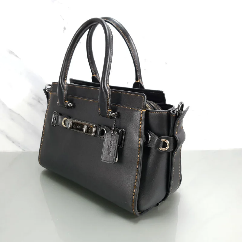 Coach Swagger 27 in Black Glovetanned Leather with Link Detail - SAMPLE BAG