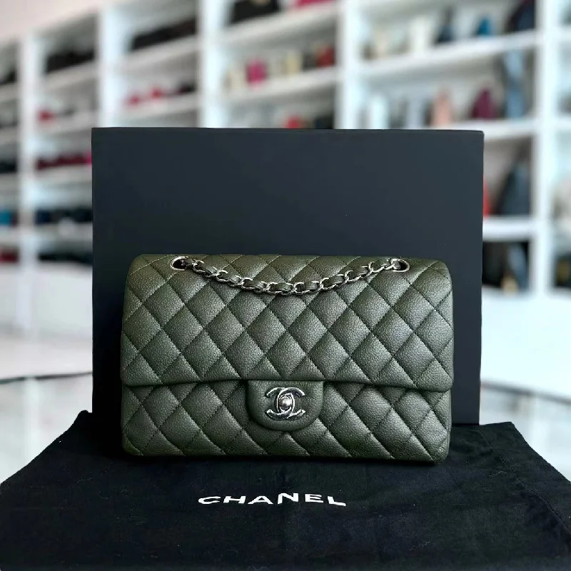 Caviar Double Flap 25CM Quilted Calfskin Green GHW No 14