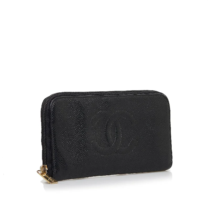 Chanel CC Caviar Zip Around Wallet (1h3DnJ)