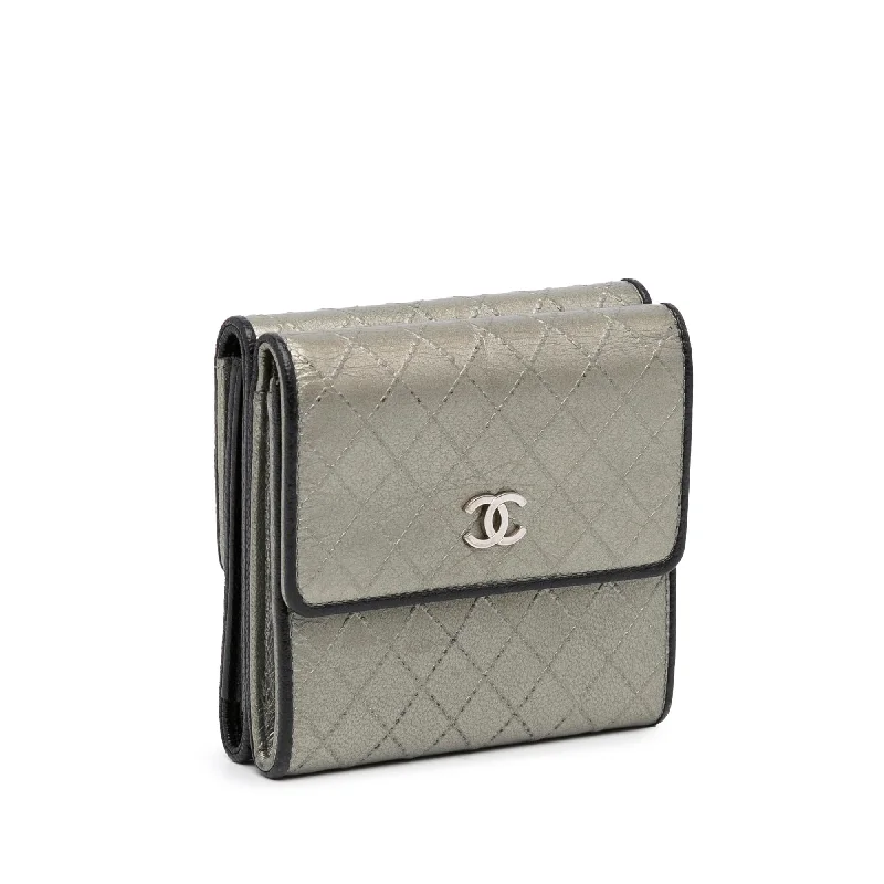 Chanel CC Compact Trifold Wallet (62FvVv)