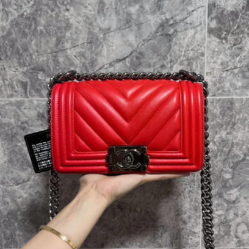 Boy Small Lambskin Red No 24 with card