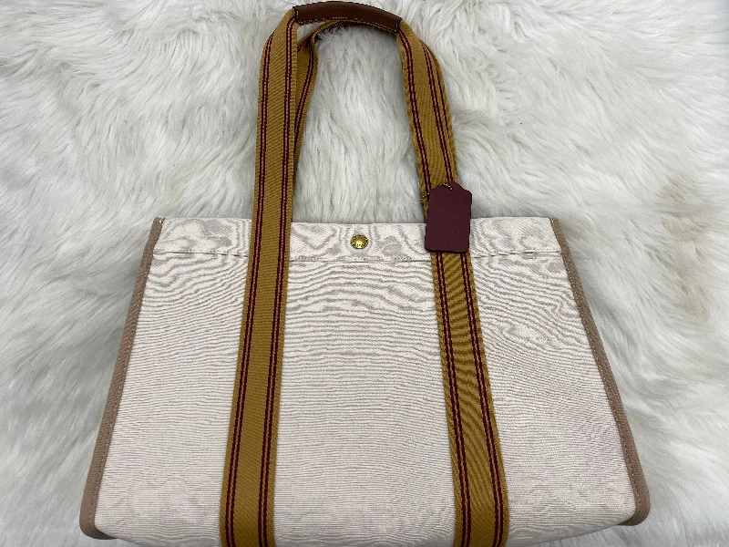 Tote Designer By Coach  Size: Large