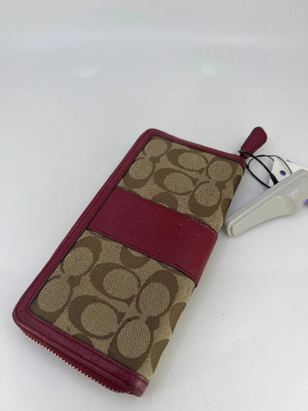 Wallet Designer By Coach  Size: Large